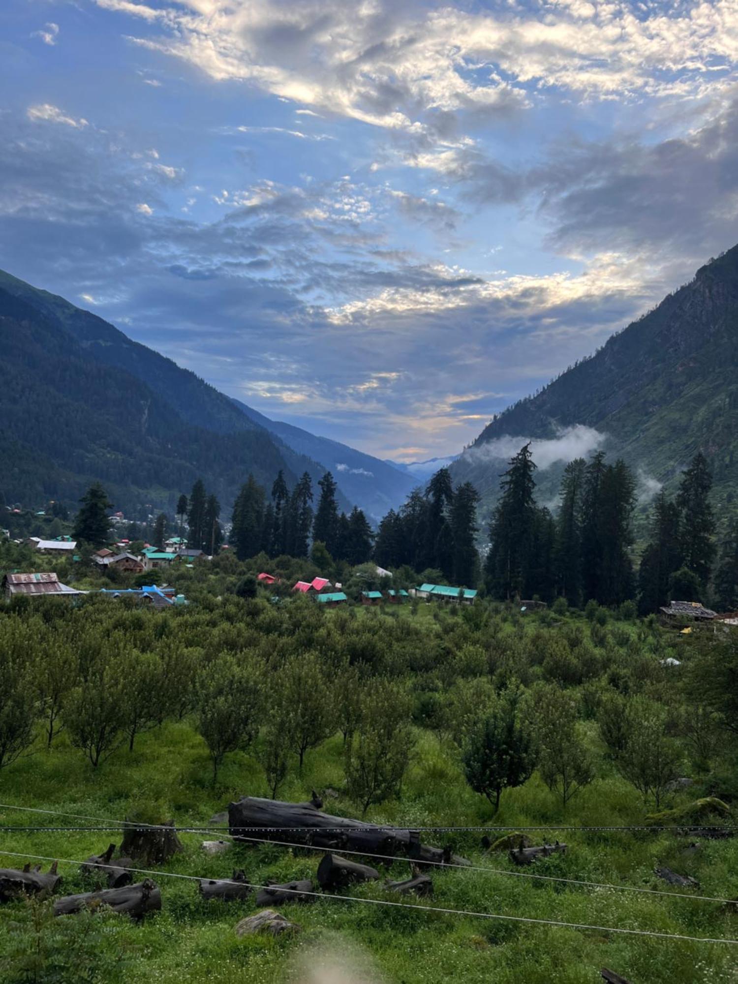 Old Brahma Homestay Kalgha Экстерьер фото