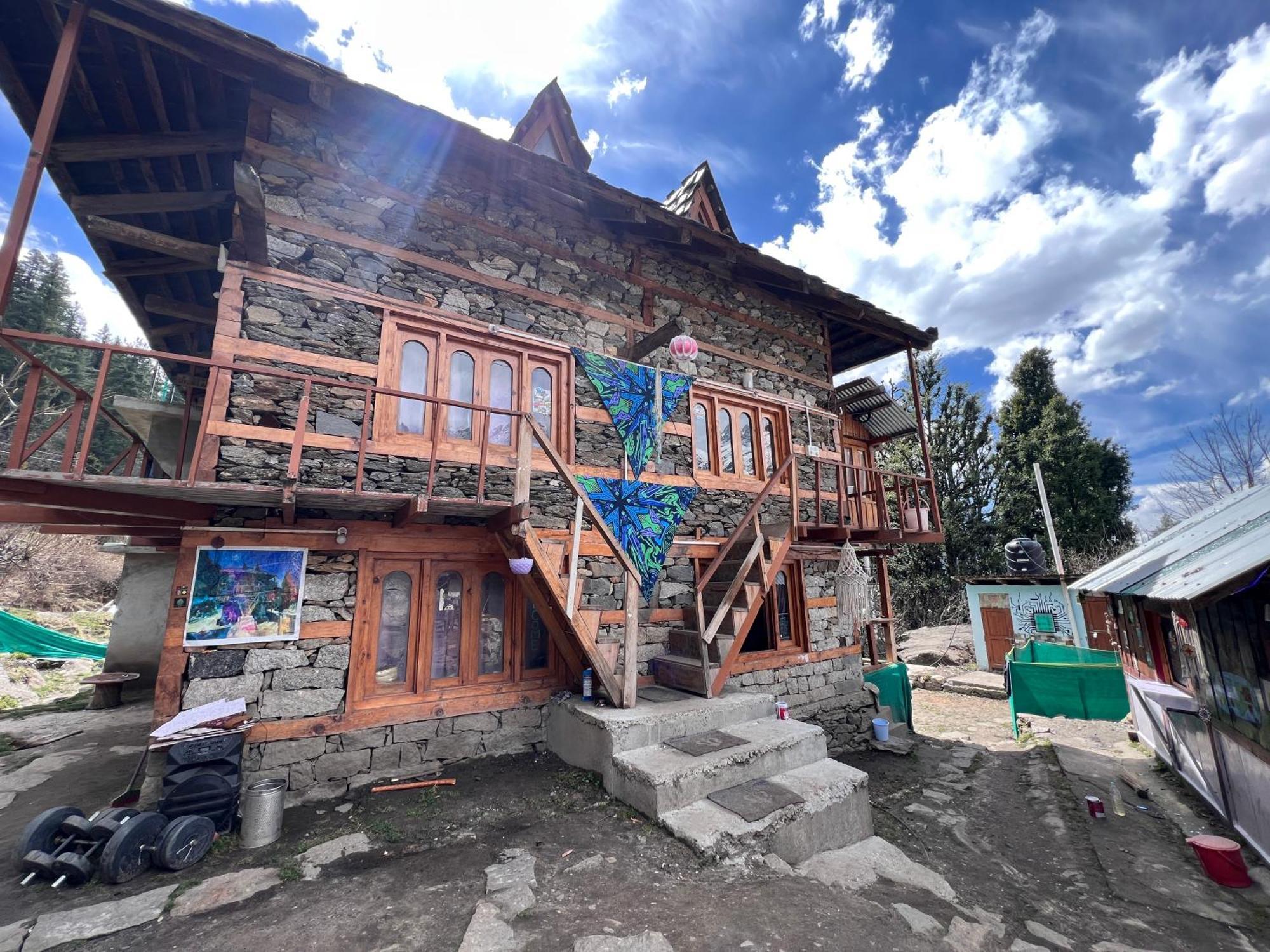 Old Brahma Homestay Kalgha Экстерьер фото