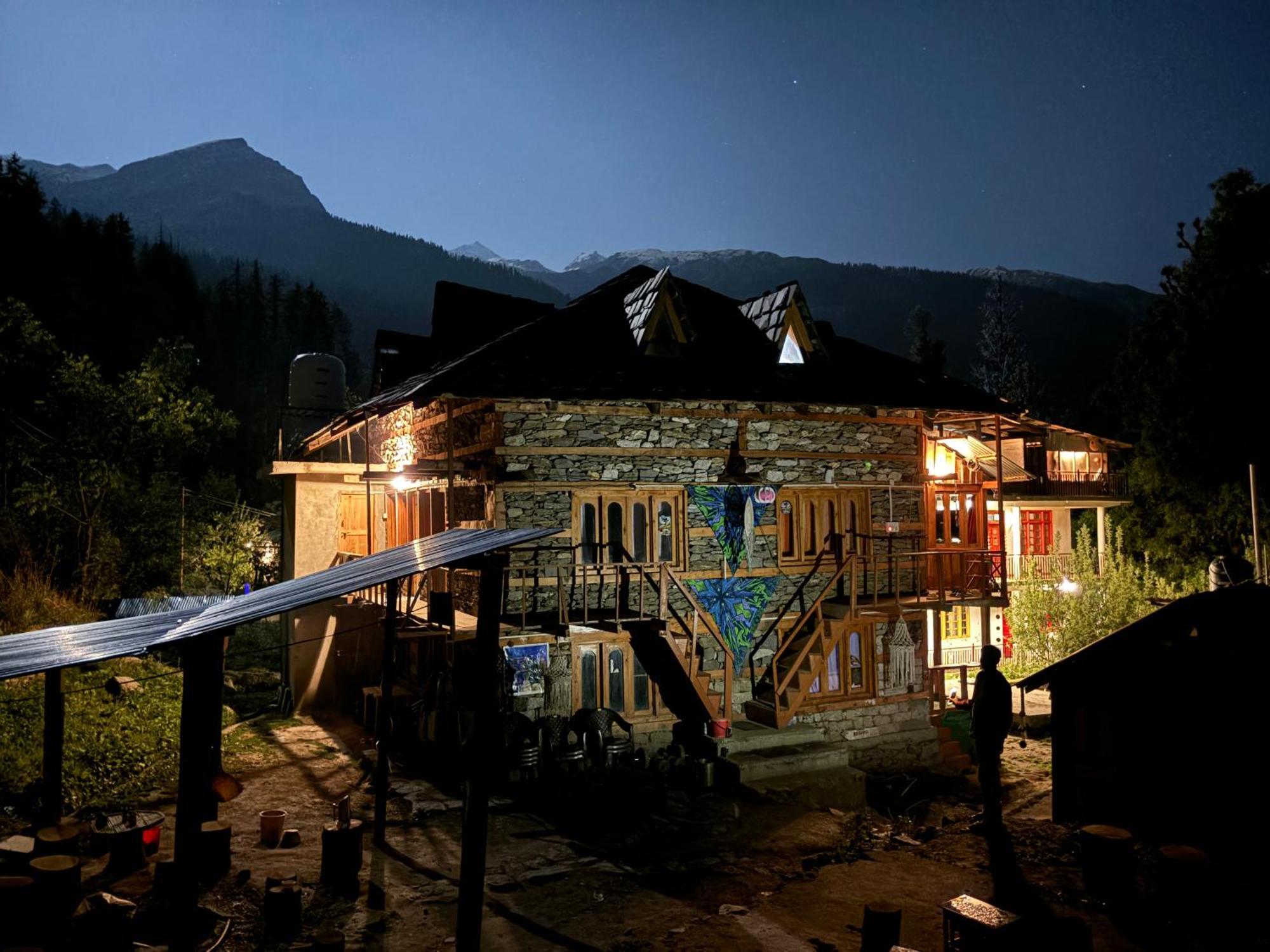 Old Brahma Homestay Kalgha Экстерьер фото